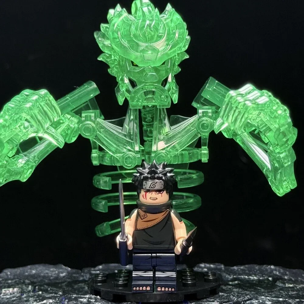 Naruto Shisui Uchiha Minifigure with Green Susanoo Armor Form Display Set